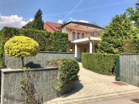 Prodajemo vilu u Remetama predio Jazbina,440 m2 na 1400 m2 zemljištu !