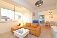 Na prodaji: dva stana na odličnoj lokaciji u Poreču + vrt 250 m²