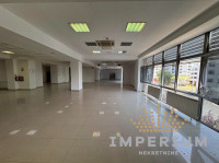 Prostor: Zagreb (Krčevine), 840 m2 - trgovina, klinika, ured