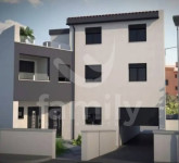 PROSTRAN TROSOBAN STAN SA DVA PARKIRNA MJESTA