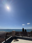 PRVI RED UZ MORE- Trosoban penthouse s krovnom terasom
