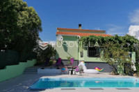 Pula, Busoler, samostojeća kuća novije gradnje 148 m² sa bazenom, mirn