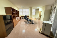 Pula, Centar - najam poslovnog prostora na 1.katu, 39 m2 - dugoročni n