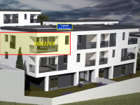 Pula,dvosoban stan, 2 kat, sa velikom garažom, spremištem i vrtom.