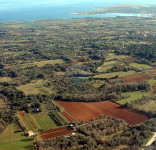Pula, Ližnjan, građevisnko zemljište TP namjene uz glavnu prometnicu