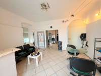 PULA, PRODAJE SE OPREMLJENI FRIZERSKI SALON