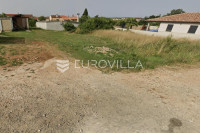 Pula, Šikići, građevinsko zemljište pravilnog oblika, 550 m2, u uređen