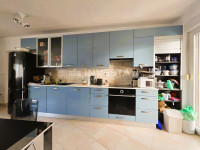 Pula – Štinjan, uređen stan 2SS, 1. kat, pogled na more