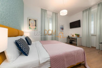 * PULA, STROGI CENTAR – STAN S 3 STUDIO APARTMANA I TAVANSKIM PROSTORO
