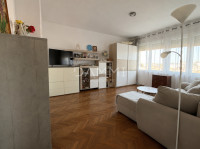 PULA – STROGI CENTAR, 62,74 m² – POGLED NA GRAD I MORE, PARKIRNO MJEST