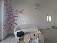 PULA - VALDEBEK - STAN 54 m² + GARAŽA 20 m²
