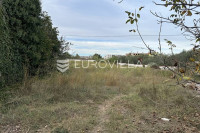 Pula, veliko građevinsko zemljište za višestambeni objekt