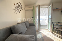 Pula, Nova Veruda - dugoročni najam dvosobnog stana s uključenim režij