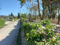 Rakalj, 3150 m2, građevinsko, 4 kuće za odmor