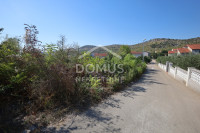 Raslina, građevinsko zemljište, 877 m², 300 m od mora
