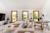 Ravna Gora, kuća 146 m² — 2 stana, privatni lift, bazen