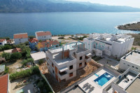 Ražanac-Penthouse 95 m2, sa krovnom terasom 68 m2 50 m od plaže..TOP