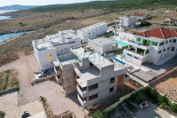 Ražanac-Penthouse 95 m2, sa krovnom terasom 68 m2 50 m od plaže..TOP