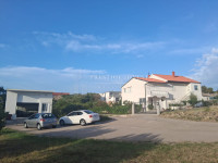 RAŽANAC- Samostojeća kuća s garažom-2400m2