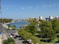 Relja, dvosoban stan na 2. katu, blizina centra grada