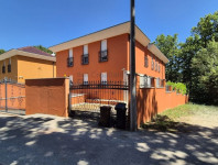 REMETE, ČREŠNJEVEC- PREDIVNA VILA, 675 m2 BRP