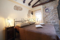 RENOVIRANA KAMENA KUĆA, VAROŠ!