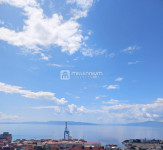 Rijeka, Bulevard, 86.41m2, 3-sobni stan s lođom i pogledom na more