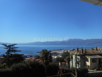 Rijeka, Trsat, 180 m2, dvoetažni stan u kući s dvorištem