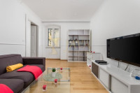 RIJEKA CENTAR - KOMFORAN, UREĐEN 2S+DB U BLIZINI KORZA