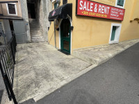 Rijeka, centar Trsata kod Crkve, kuća