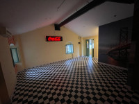 Rijeka, Centar Trsata preko puta Crkve, cijeli kat