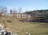 RIJEKA, GROBNIK - građevinski teren 848m2 za obiteljsku kuću/ apartman