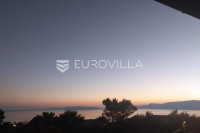 Rijeka, Hosti, južno orijentiran stan 120 m² + potkrovlje 150 m², pogl