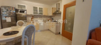 RIJEKA, HOSTI - Namješten 2S+DB stan, 84 m², 2 balkona, novija gradnja