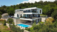Rijeka, Kozala, novogradnja, luksuzna etaža s bazenom, 98.37m2, 3s+db,
