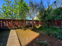 RIJEKA, KRNJEVO - stan u prizemlju s vrtom