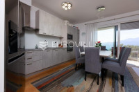 Rijeka, Martinkovac, stan 96,20 m2, lođa s pogledom na more