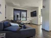 RIJEKA, OREHOVICA – Moderna samostojeća kuća 180 m², novogradnja, gara