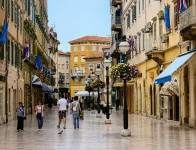 RIJEKA – PRODAJA POSLOVANJA NA KORZU