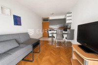 Rijeka, Škurinje, jednosoban stan od 42 m², namješten, lođa