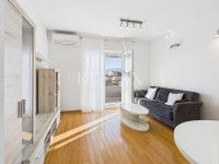 Rijeka, Srdoči - novouređen stan sa dvije spavaće sobe