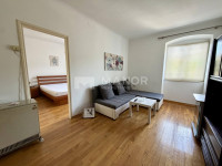 RIJEKA, SUŠAK - Adaptiran i namješten 2S KL stan, 48 m2