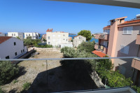 Rogoznica dvoetažni 3-sobni apartman, pogled na more, 200 m do plaže
