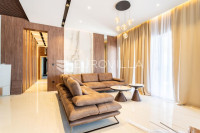 Rogoznica, poljoprivredno zemljište s objektom