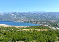 ROVANJSKA - građevinsko zemljište 200 m od mora, površine 913 m2!