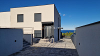 Rovanjska – novogradnja, apartman s pogledom na more