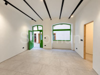Rovinj, centar – renoviran poslovni prostor 32,77 m2