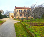 Rovinj, građevinsko zemljište za 12 stanova