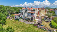 Rovinj, Istra - kuća u predgrađu s investicijskim potencijalom