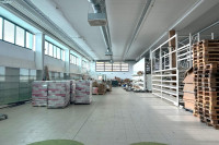 ROVINJ – odlično skladište s dobrim pristupom i parkingom